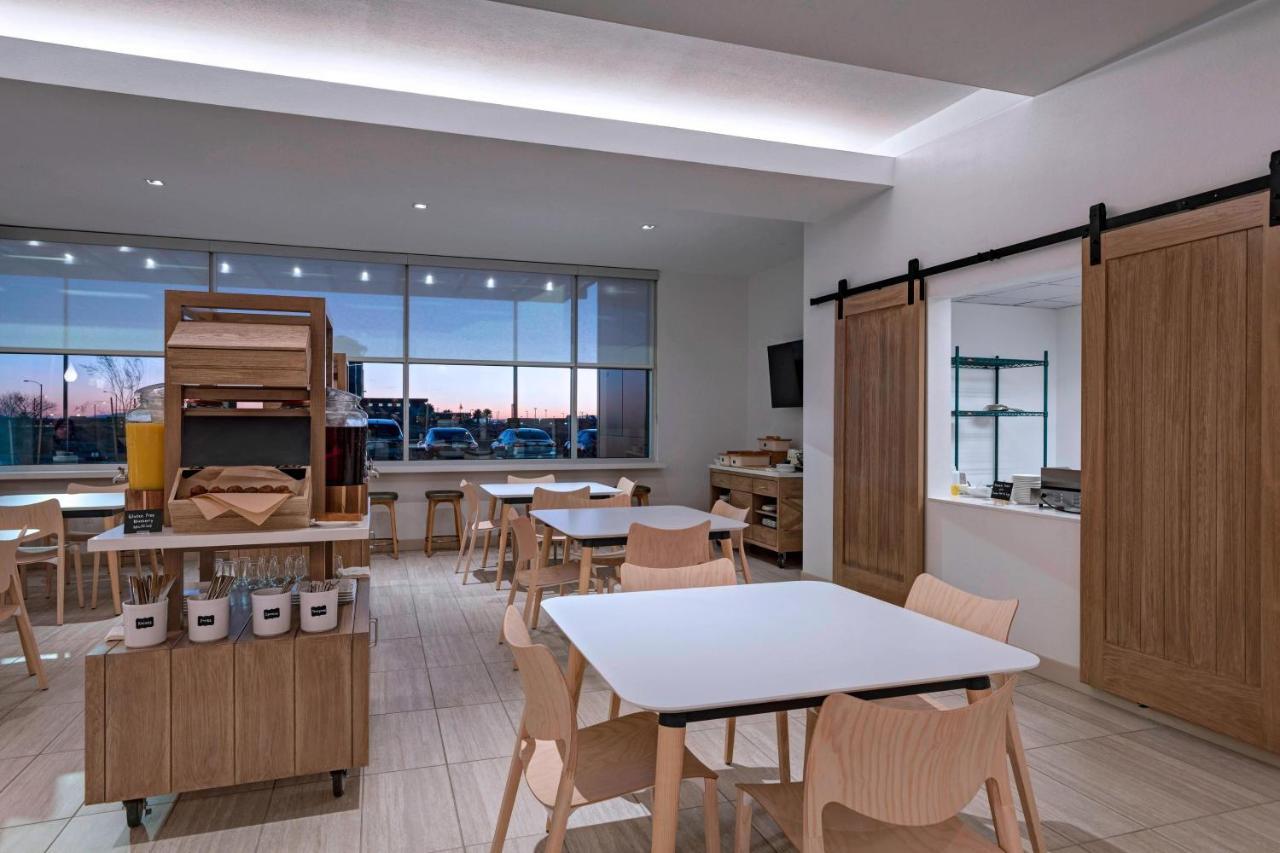 Element Palmdale Hotel Екстериор снимка
