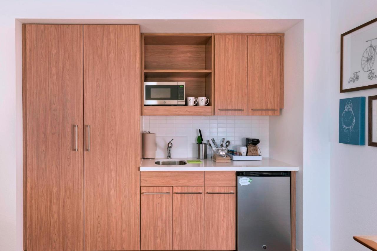 Element Palmdale Hotel Екстериор снимка