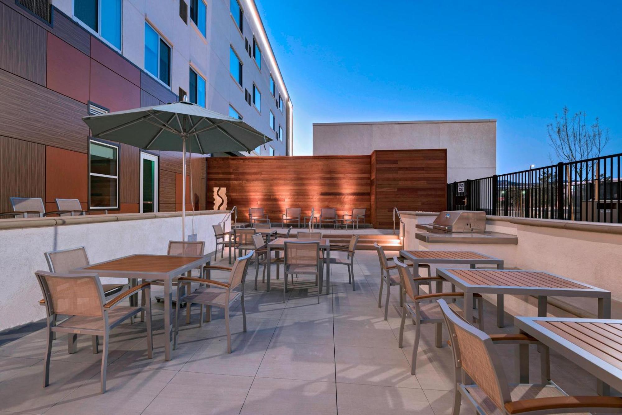 Element Palmdale Hotel Екстериор снимка