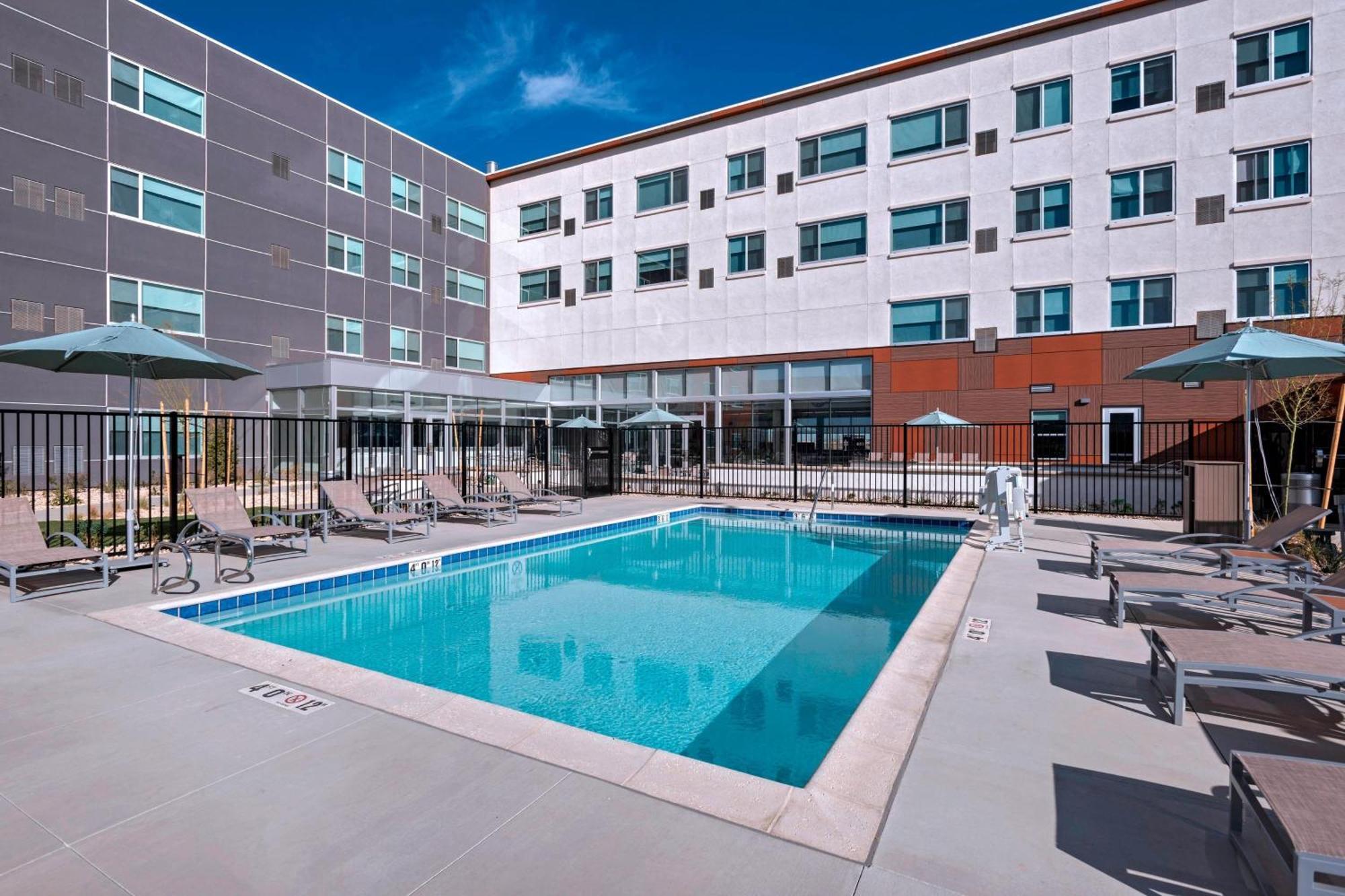 Element Palmdale Hotel Екстериор снимка